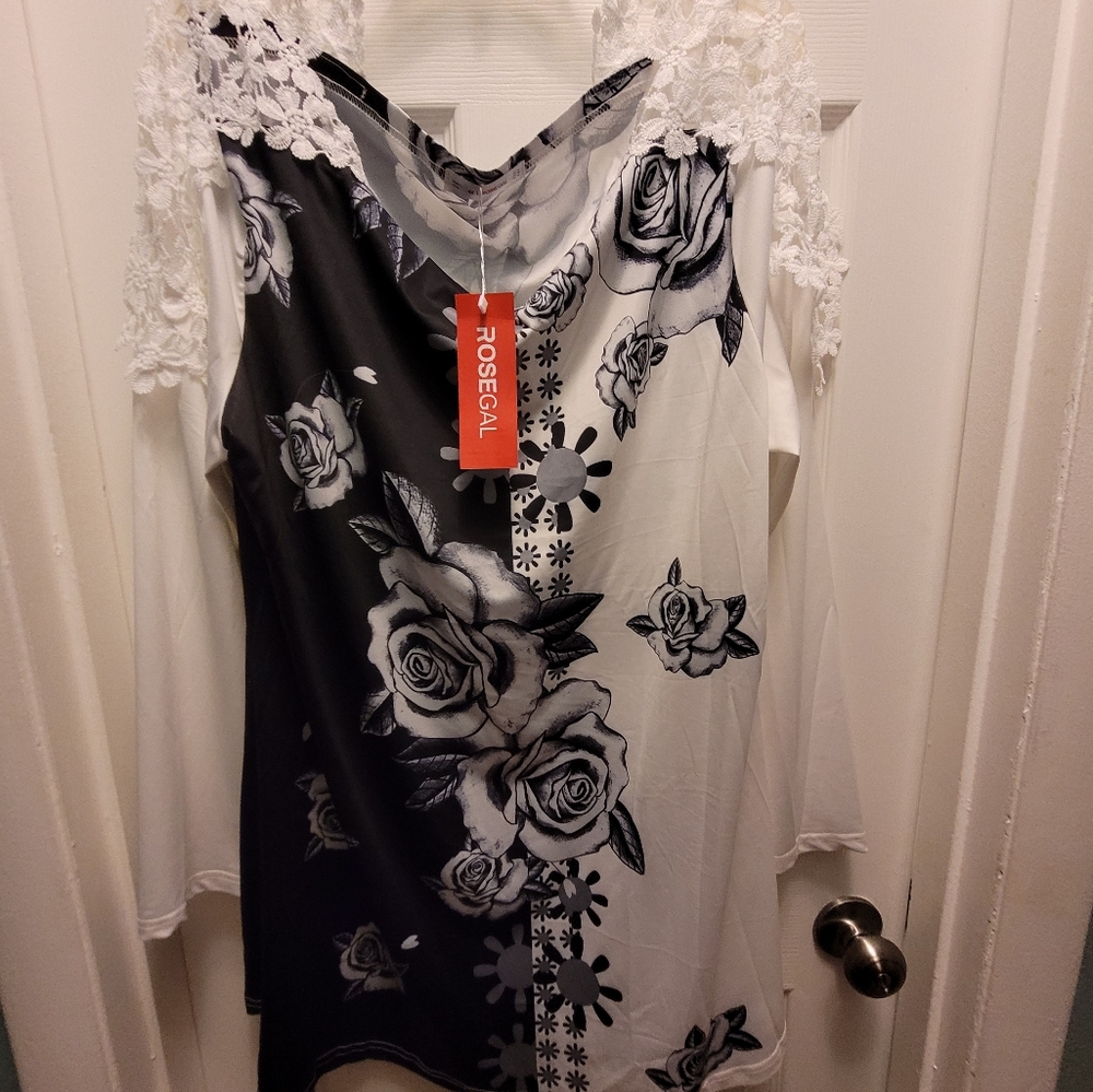 Lacey blouse plus sz NWT